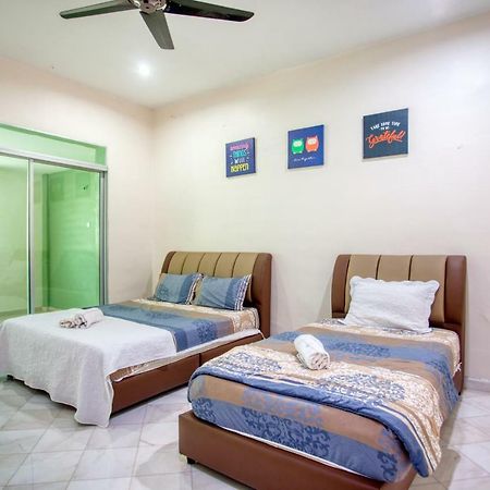 Gunung View Homestay 10 To 12 Pax Near Sunway Tambun Ipoh Esterno foto