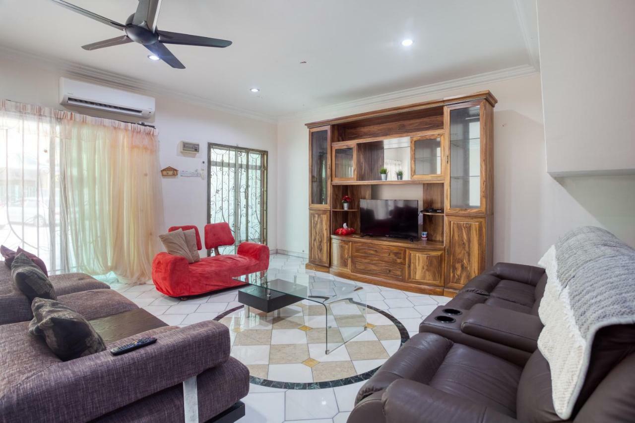 Gunung View Homestay 10 To 12 Pax Near Sunway Tambun Ipoh Esterno foto
