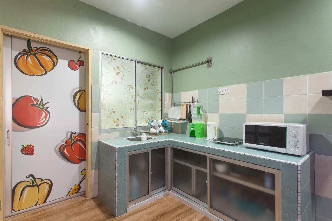 Gunung View Homestay 10 To 12 Pax Near Sunway Tambun Ipoh Esterno foto