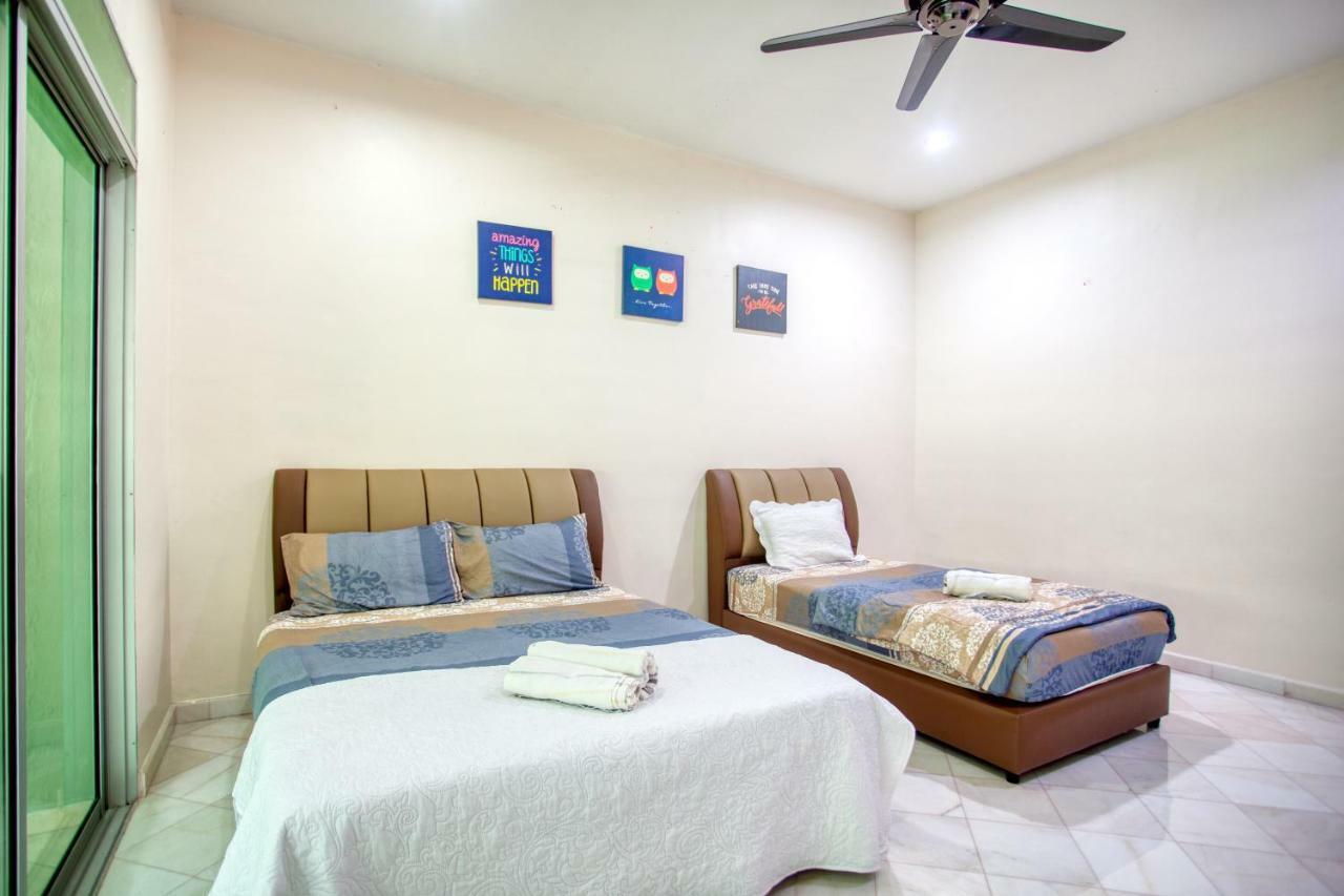 Gunung View Homestay 10 To 12 Pax Near Sunway Tambun Ipoh Esterno foto