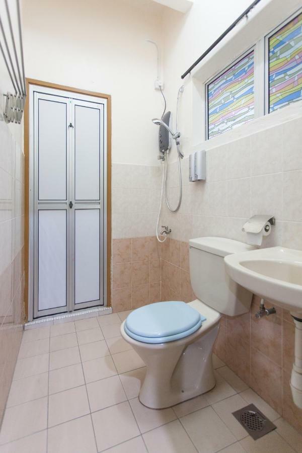 Gunung View Homestay 10 To 12 Pax Near Sunway Tambun Ipoh Esterno foto